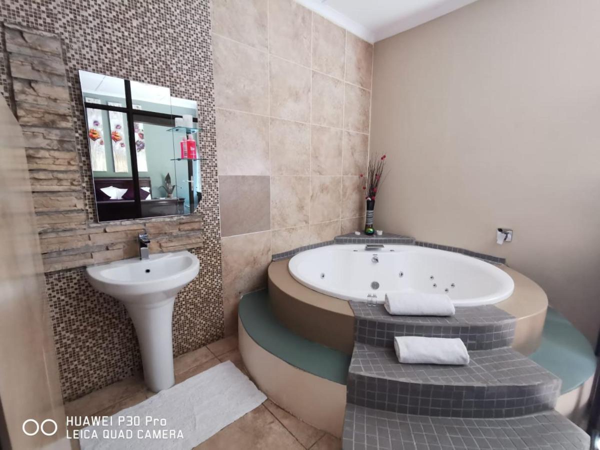 Moonriver Guesthouse Upington Kültér fotó